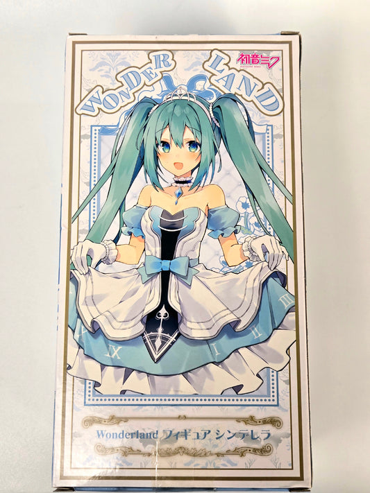 Taito Hatsune Miku "Wonderland" figure in a Cinderella-themed outfit