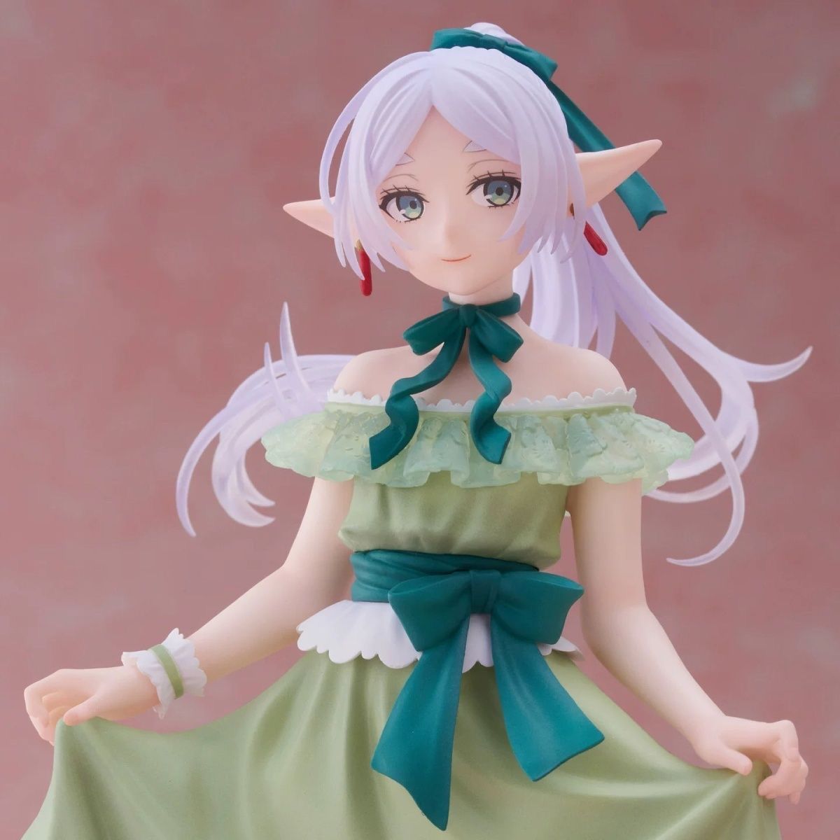 Taito Frieren: Beyond Journey's End Coreful Figure in the Party Dress Version